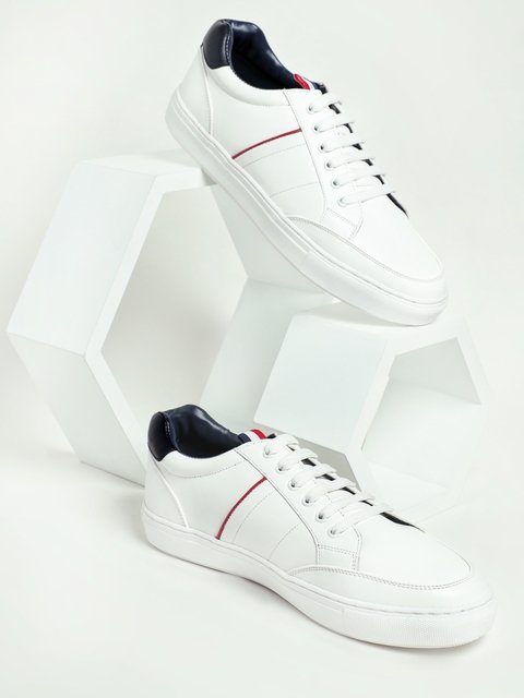 HIGHLANDER Men White Solid Sneakers - ₹ 199